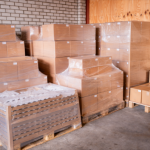 Hoe bespaar je op je vaste lasten door extern pakketjes te laten verpakken