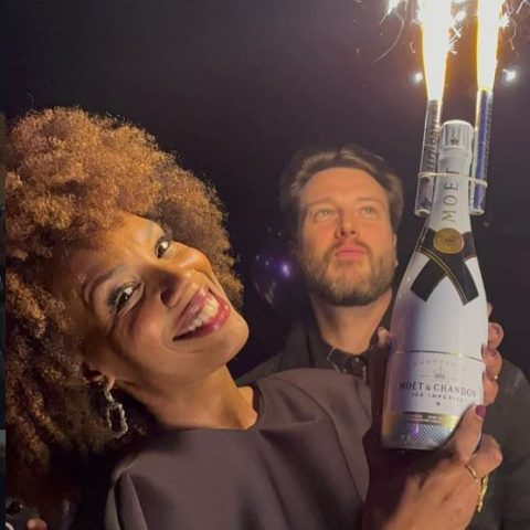 Wie is de vriend van actrice Jasmine Sendar