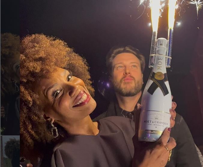 Wie is de vriend van actrice Jasmine Sendar