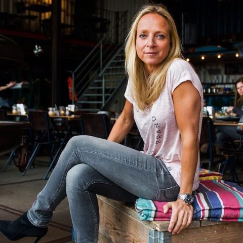 Wie is de vriend van presentatrice Floortje Dessing