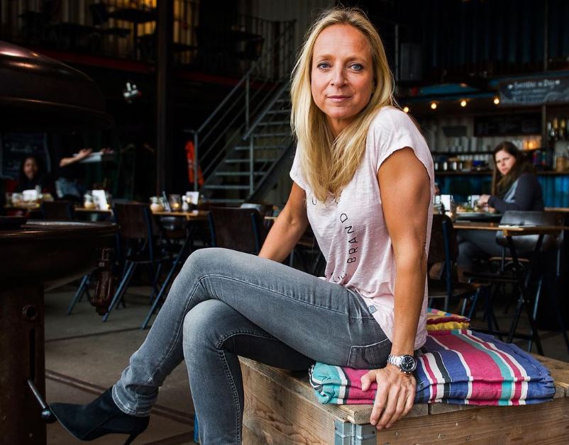 Wie is de vriend van presentatrice Floortje Dessing